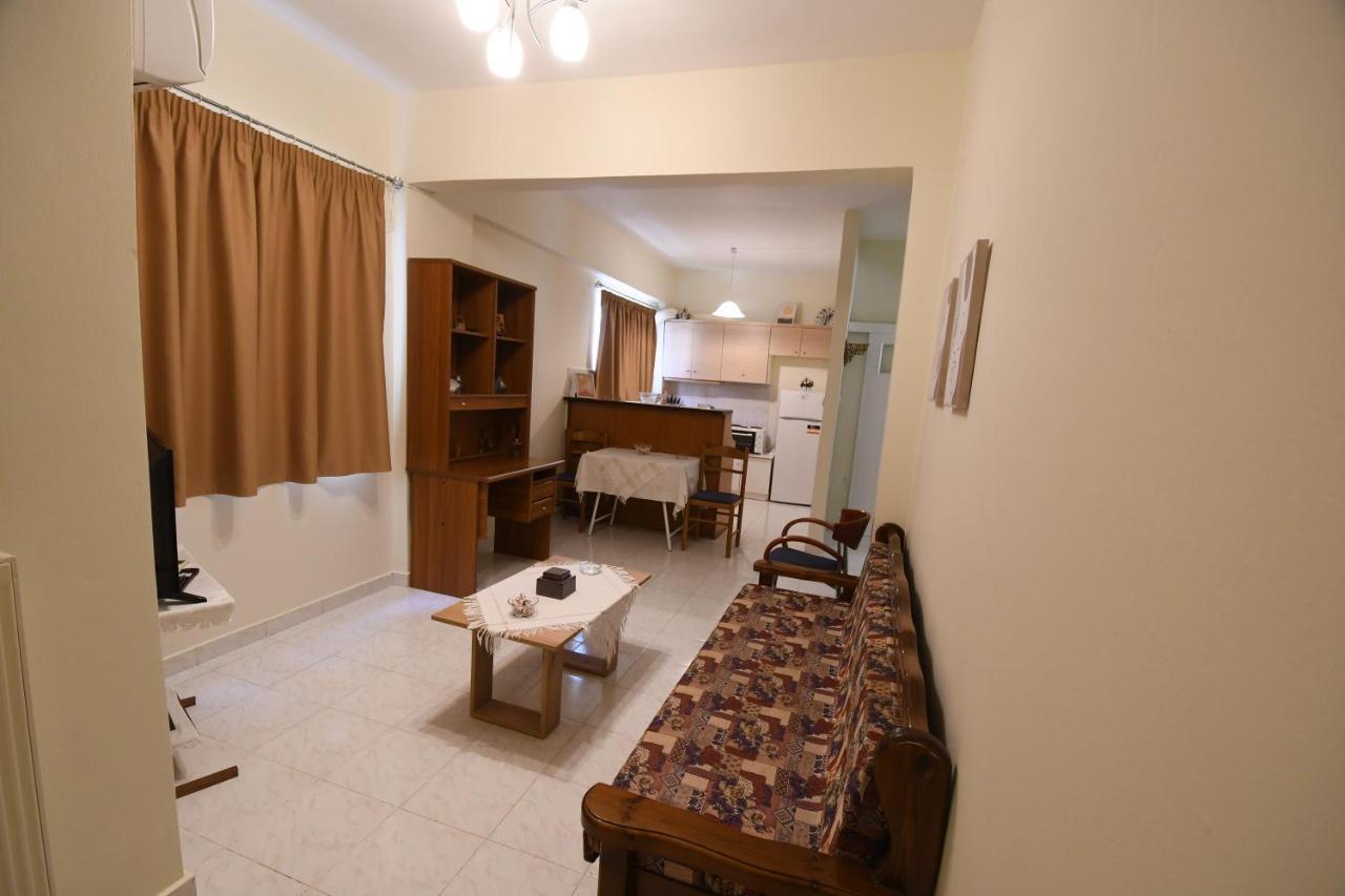 Mary'S Home Kalamata Bagian luar foto